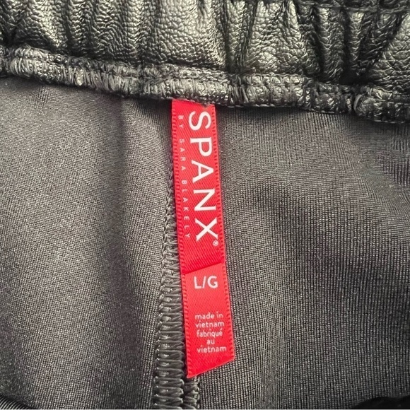 Spanx Leather Like Jogger Black Size L NEW - Picture 12 of 15